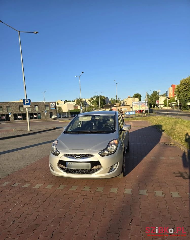 2012' Hyundai ix20 1.4 Premium photo #5