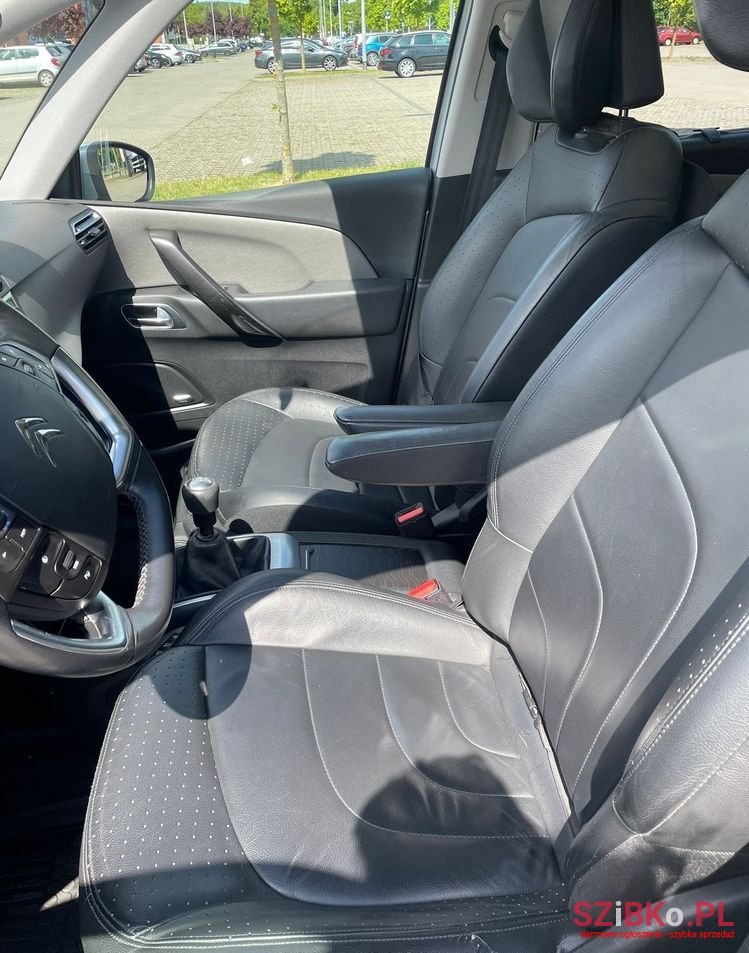 2014' Citroen C4 Picasso photo #4