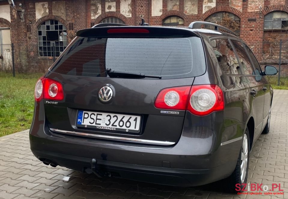 2008' Volkswagen Passat photo #6