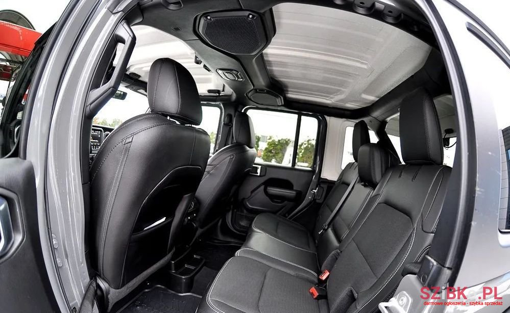 2021' Jeep Wrangler 3.6 Unlim X photo #6