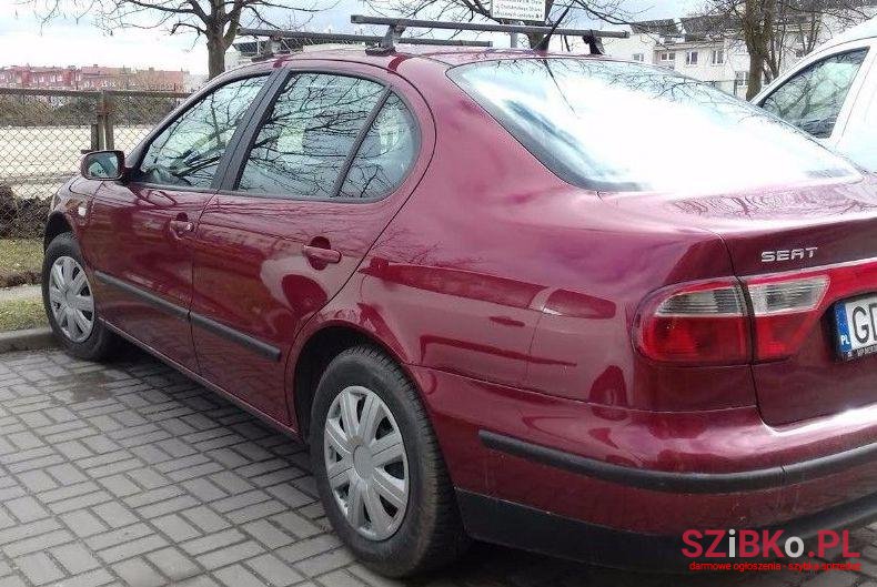 2001' SEAT Toledo photo #2