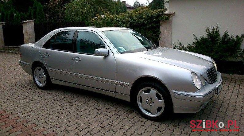 2000' Mercedes-Benz E-Class photo #2