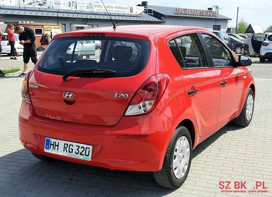 2014' Hyundai i20 photo #3