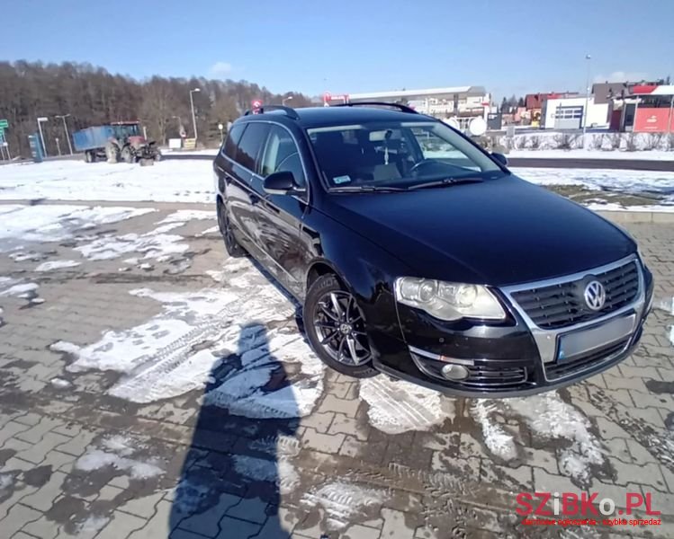 2010' Volkswagen Passat photo #3