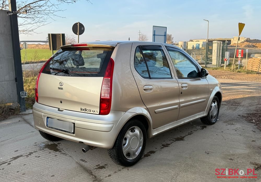 2010' Tata Indica 1.4 Glx photo #3