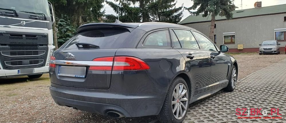 2014' Jaguar XF photo #5