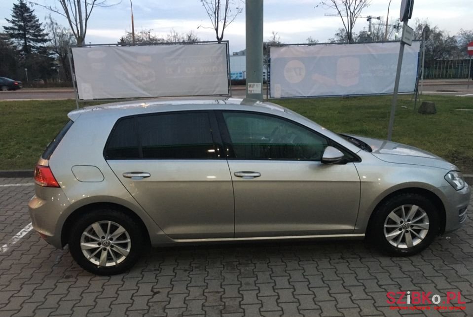 2015' Volkswagen Golf photo #4