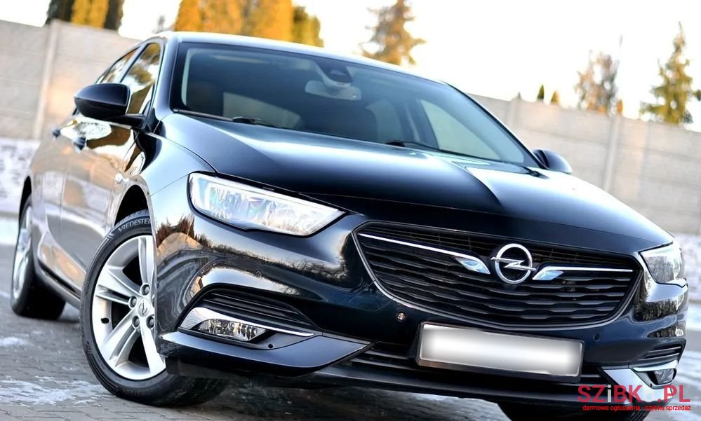 2018' Opel Insignia photo #1