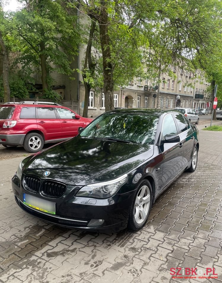 2009' BMW 5 Series photo #2