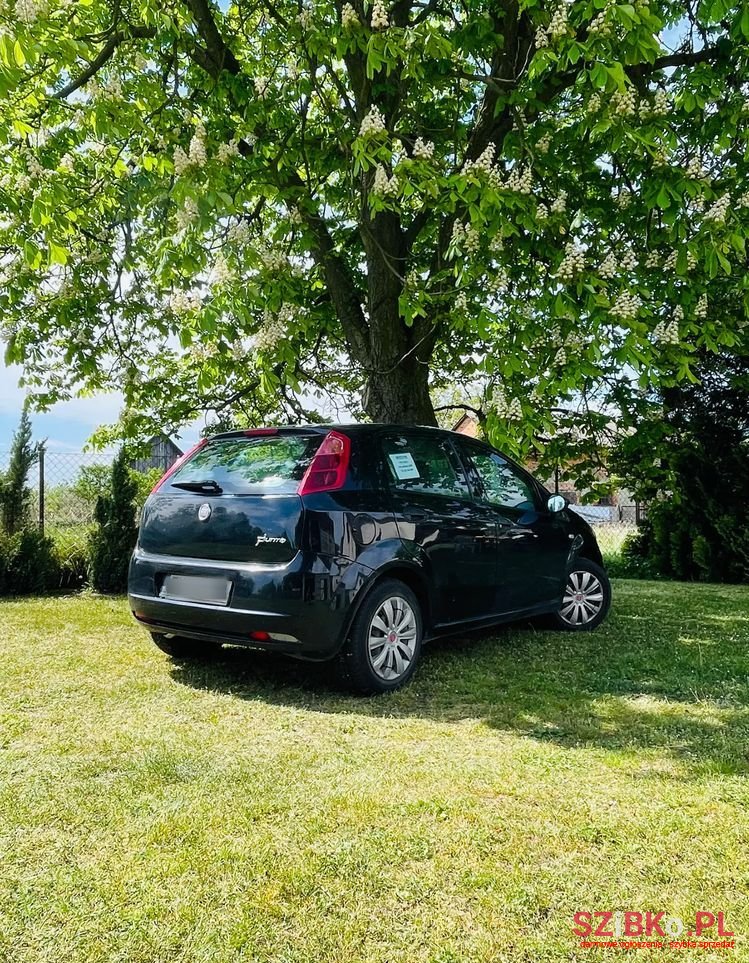 2009' Fiat Grande Punto photo #5