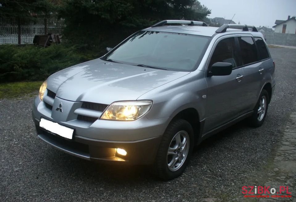 2007' Mitsubishi Outlander photo #2