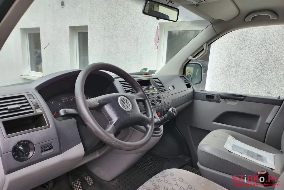2007' Volkswagen Transporter photo #5
