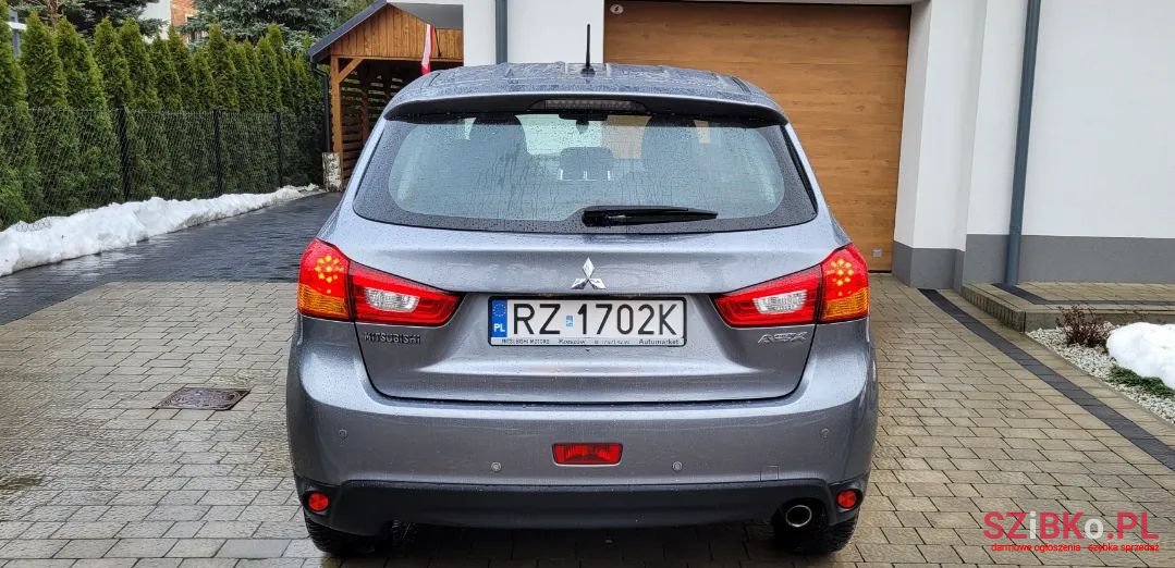2013' Mitsubishi ASX photo #4