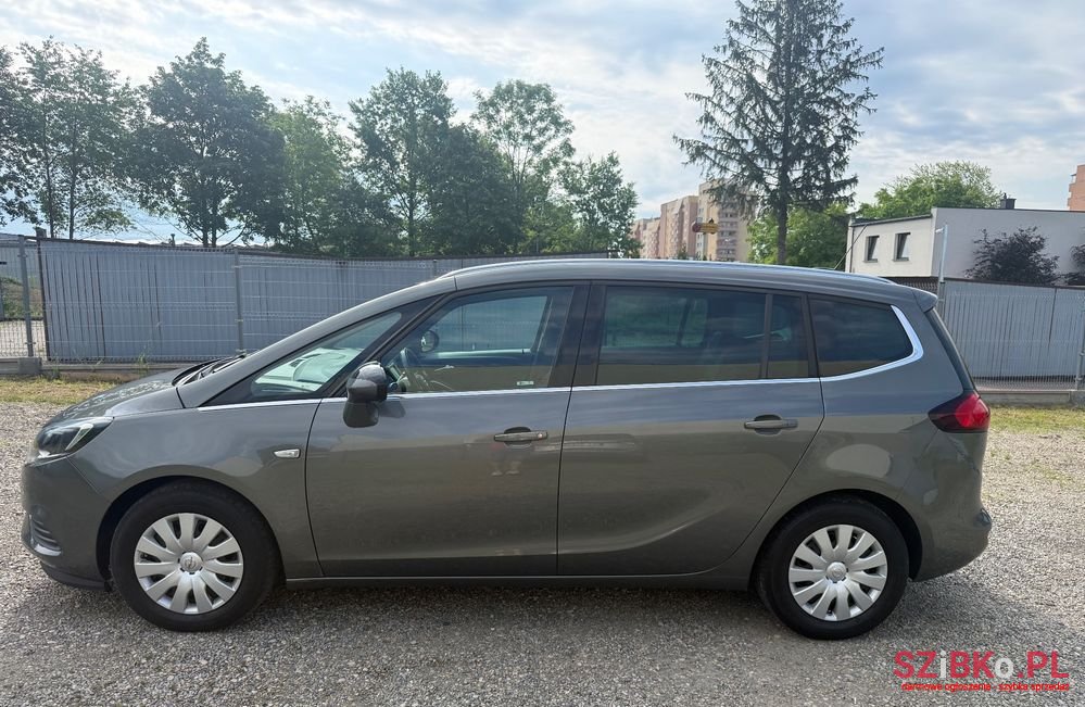 2017' Opel Zafira photo #3
