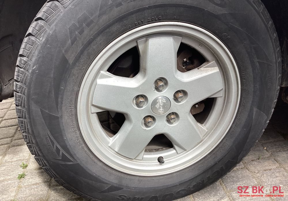 2003' Jeep Cherokee 2.8L Crd Limited photo #4