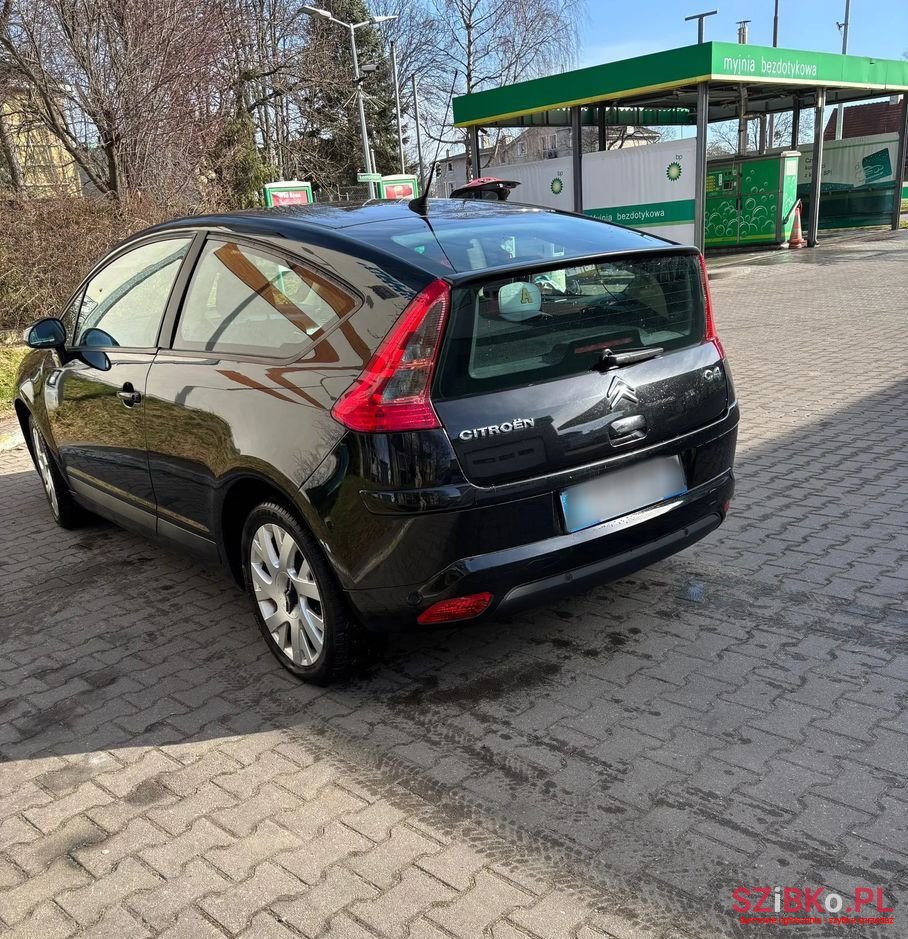 2008' Citroen C4 photo #5