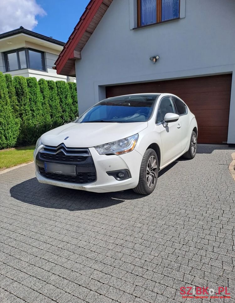 2015' Citroen DS4 1.6 Vti Sochic photo #1