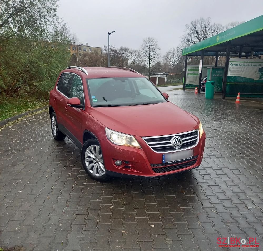 2010' Volkswagen Tiguan photo #1