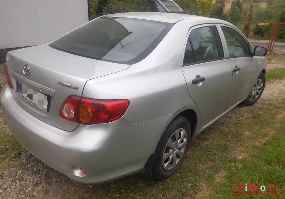 2010' Toyota Corolla photo #5