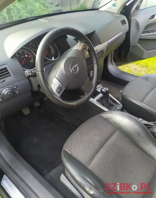 2005' Opel Astra photo #6