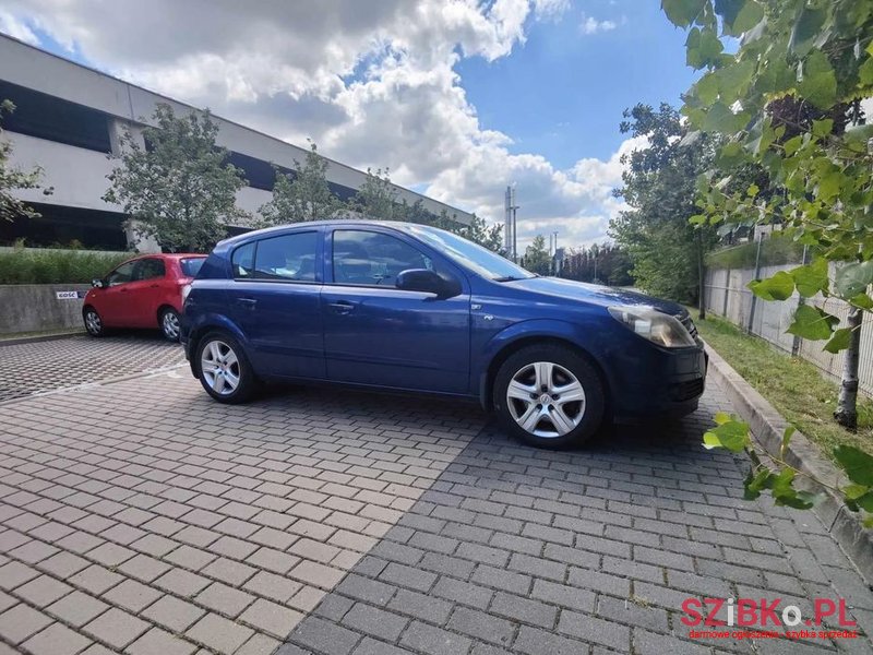 2005' Opel Astra photo #3