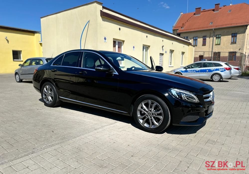 2017' Mercedes-Benz C-Class 160 9G-Tronic photo #1