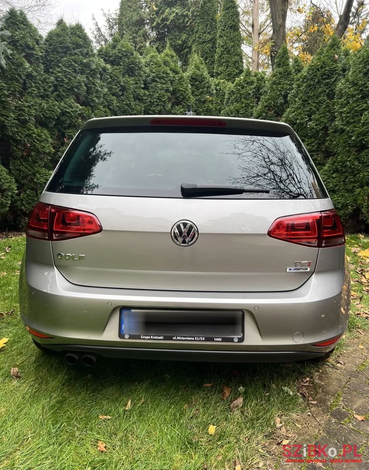 2016' Volkswagen Golf photo #6