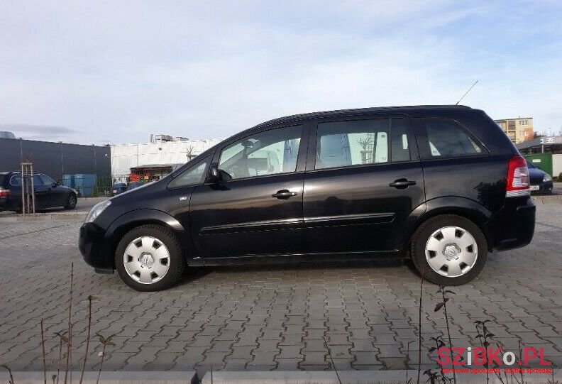 2009' Opel Zafira photo #1