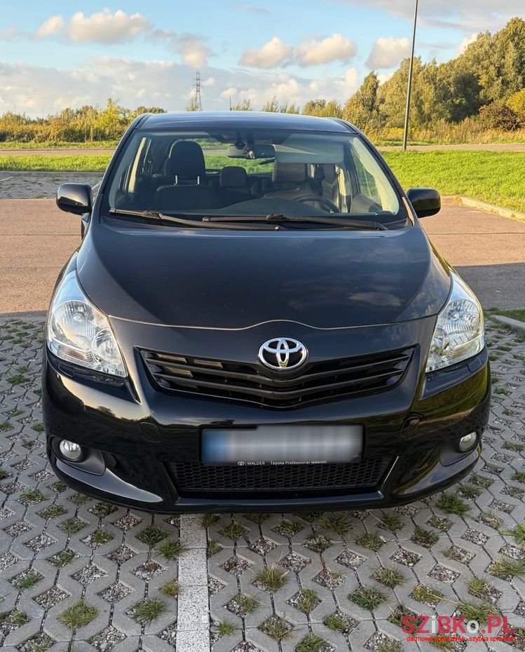2009' Toyota Verso 1.8 Sol Plus 7Os photo #2