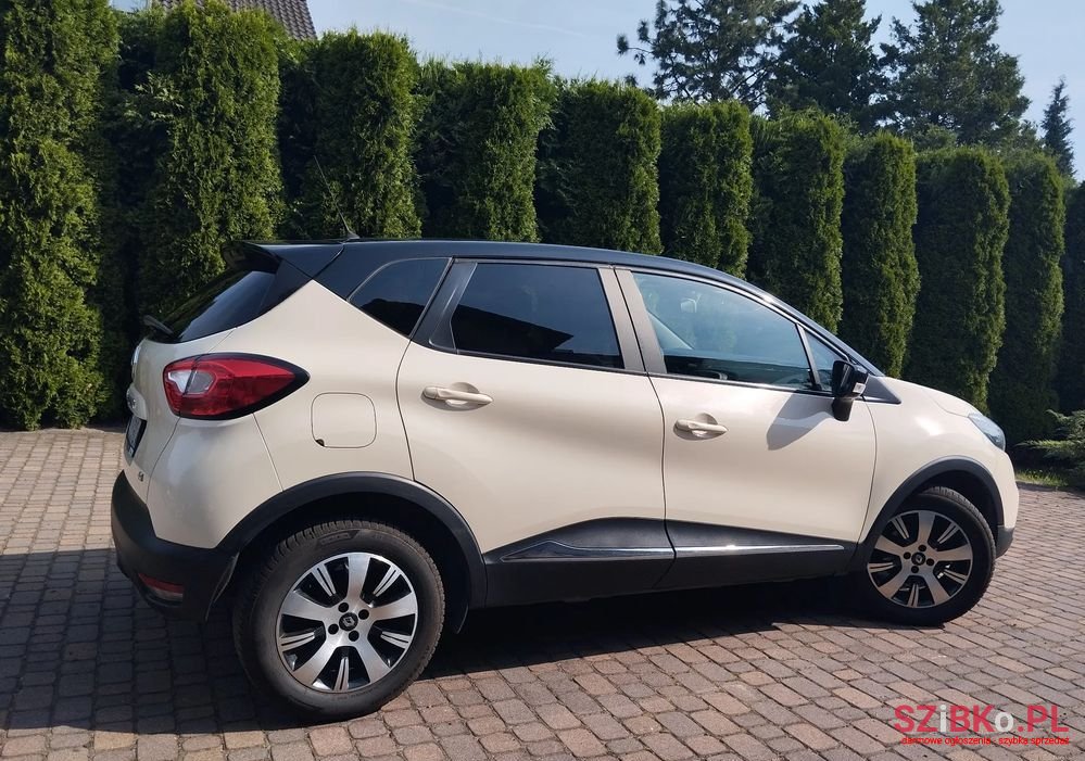 2015' Renault Captur photo #6