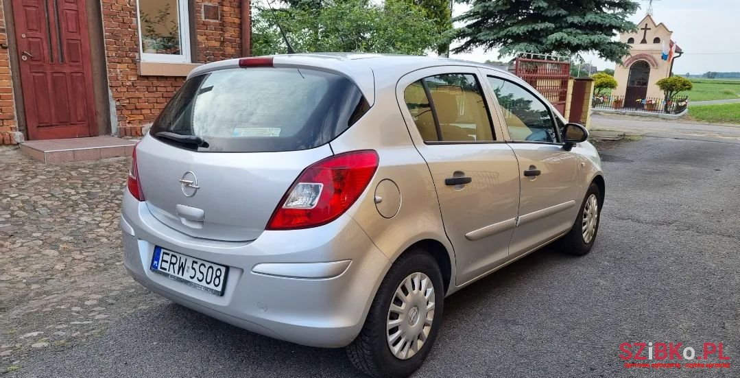 2011' Opel Corsa photo #4