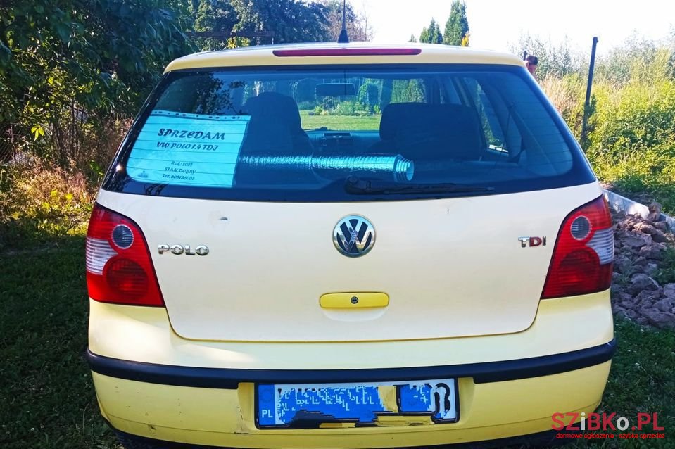 2002' Volkswagen Polo photo #5