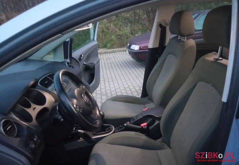 2005' SEAT Toledo photo #3