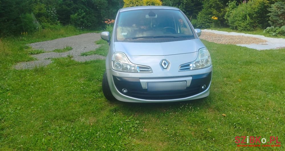 2010' Renault Modus photo #1