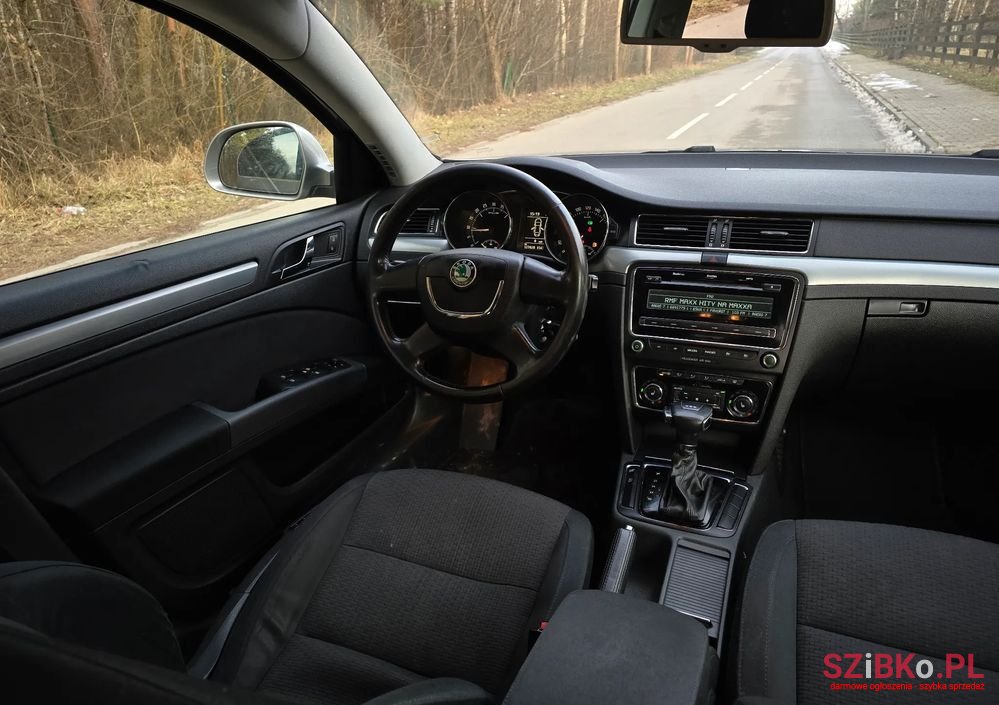 2009' Skoda Superb 2.0 Tdi Ambition Dsg photo #6