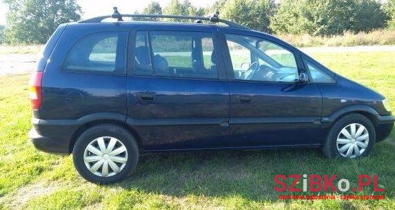 2002' Opel Zafira photo #2