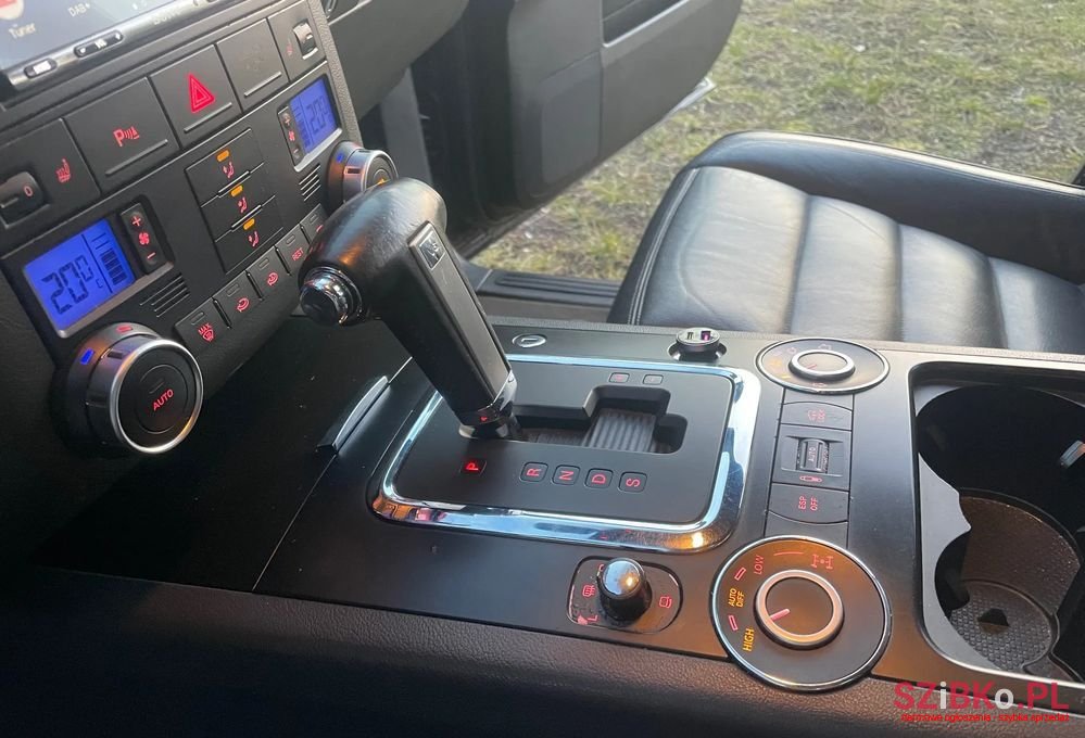 2006' Volkswagen Touareg photo #6