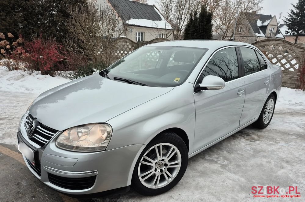 2008' Volkswagen Jetta 1.9 Tdi United photo #2
