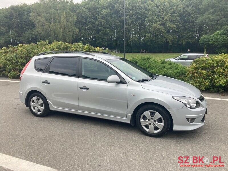 2010' Hyundai i30 photo #1