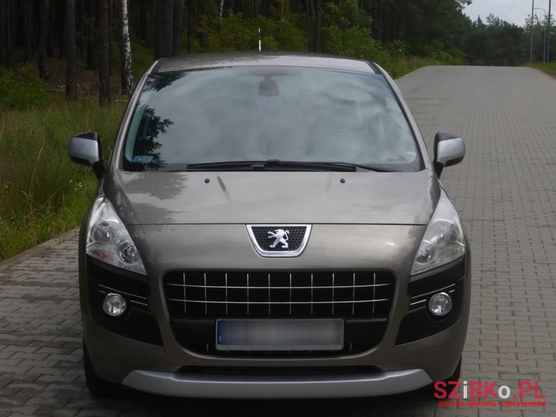 2011' Peugeot 3008 photo #2