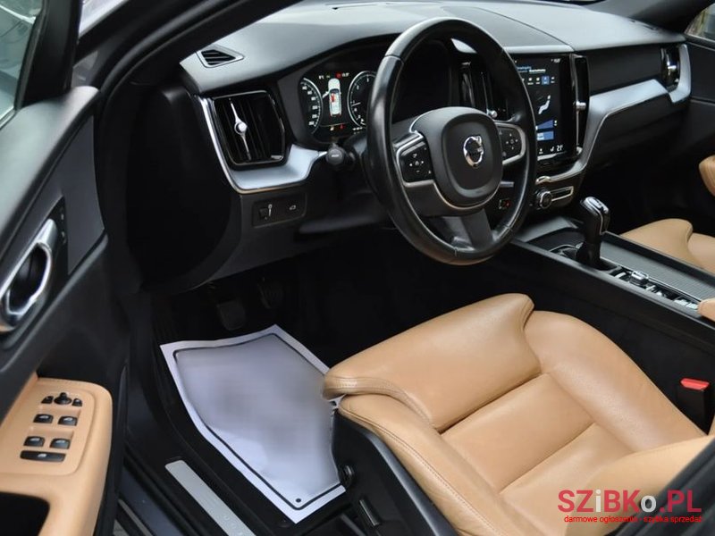 2019' Volvo Xc 60 D3 Momentum Pro photo #5