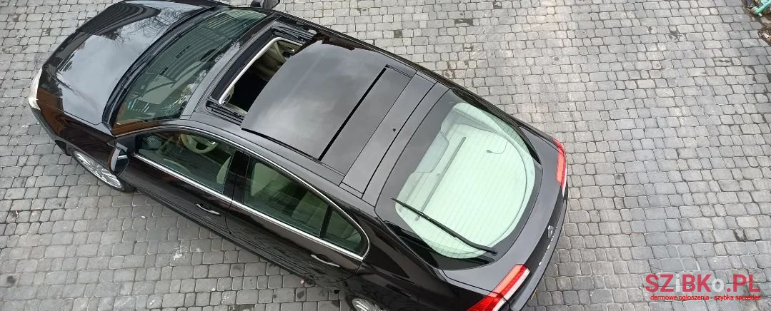 2009' Renault Laguna photo #1