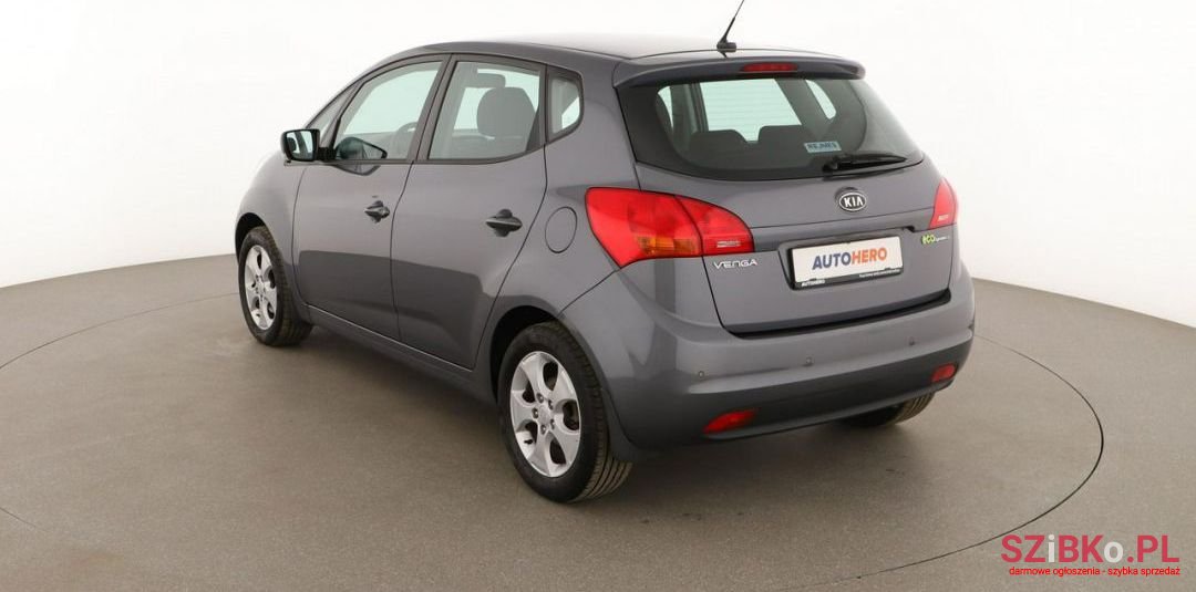 2011' Kia Venga photo #3