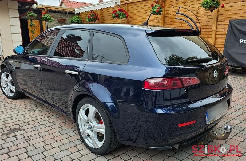 2005' Alfa Romeo 159 photo #3