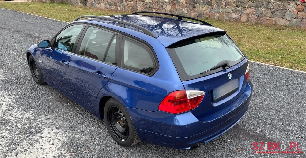 2008' BMW 3 Series 318D photo #4