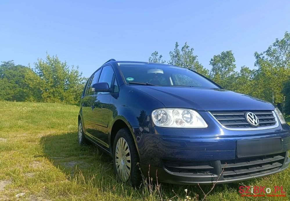 2006' Volkswagen Touran photo #3