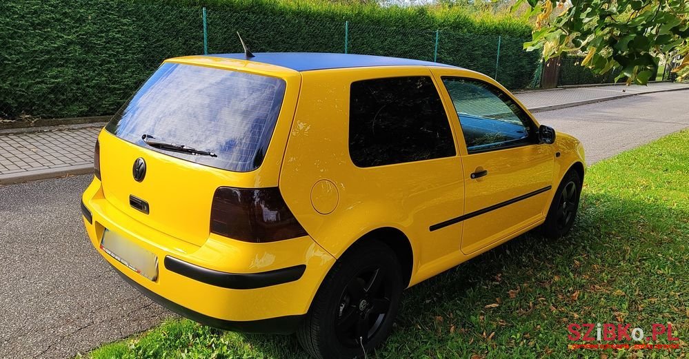 2000' Volkswagen Golf photo #3