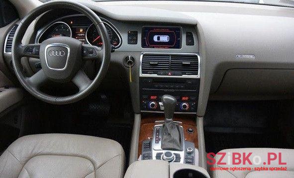 2007' Audi Q7 photo #1