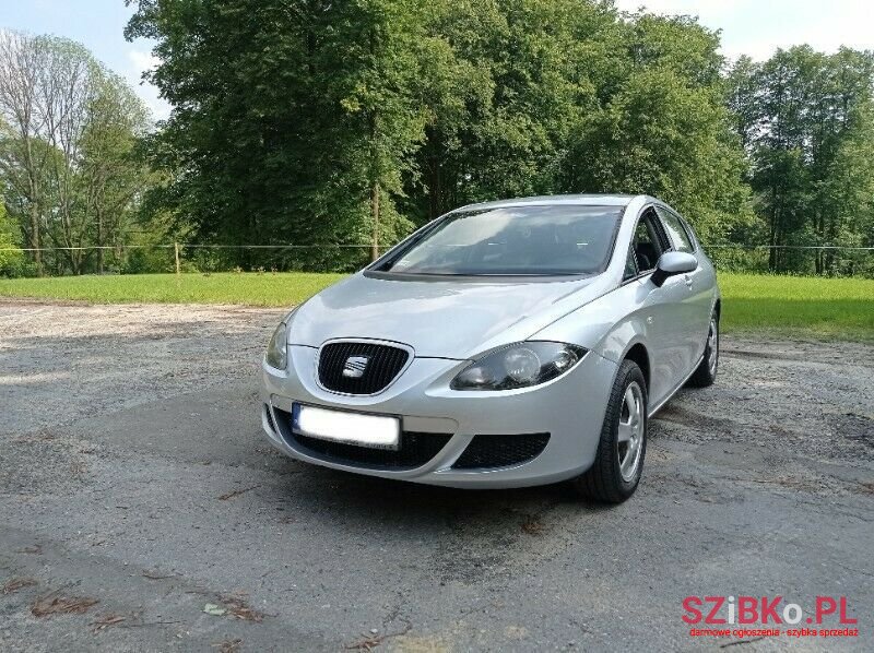 2006' SEAT Leon photo #1