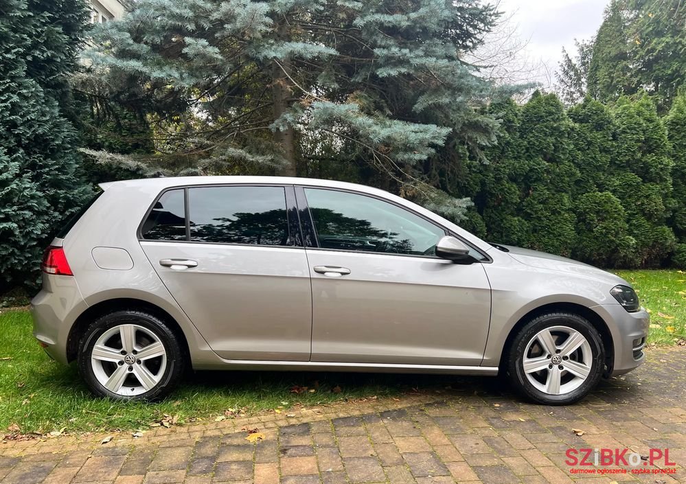 2016' Volkswagen Golf photo #5